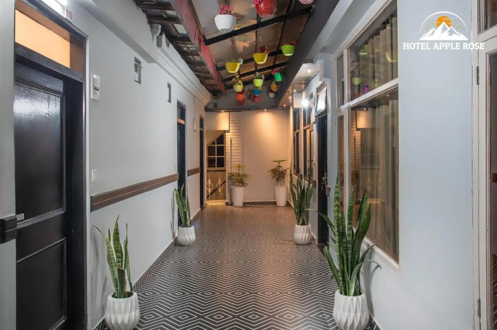 Hotel Apple Rose Shimla Hindistan